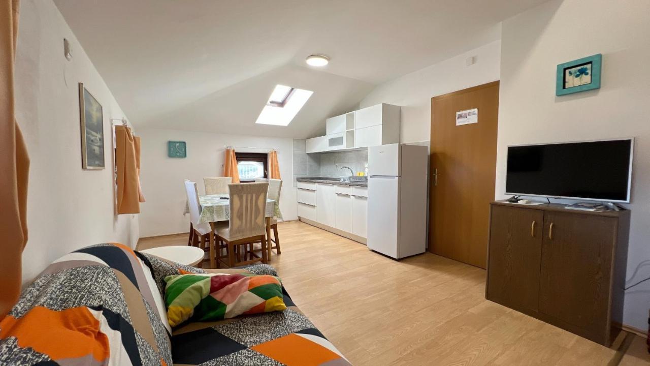 ❷⓿❷❸ Apartment Dolphin Изола Экстерьер фото