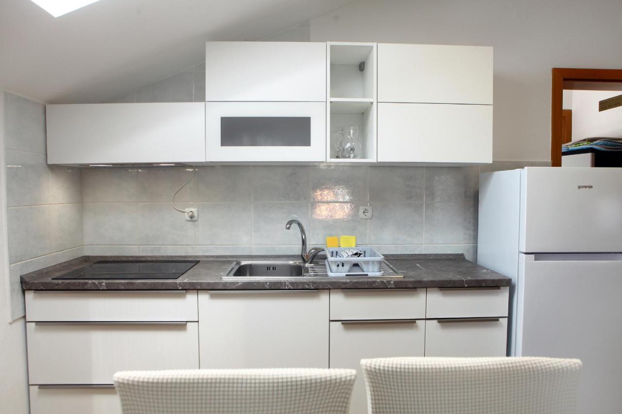 ❷⓿❷❸ Apartment Dolphin Изола Экстерьер фото
